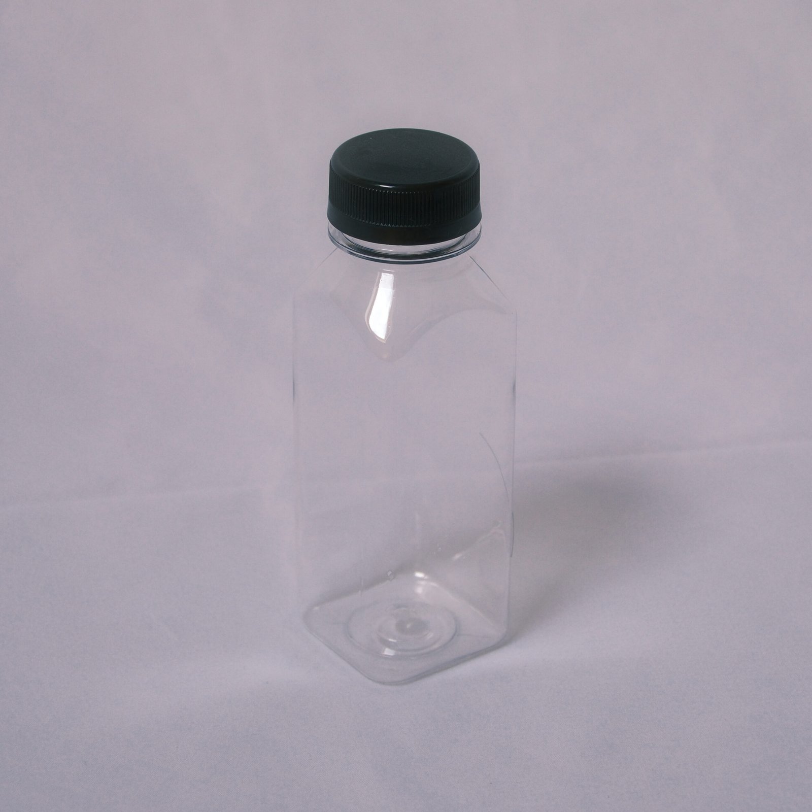 Square PP PE Plastic Bottle | Clear Beverage Packaging with Screw Cap - 图片 2